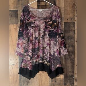 Women’s Sz 22/24 Avenue Floral Scoop-Neck Tunic in Purple and Black NEW